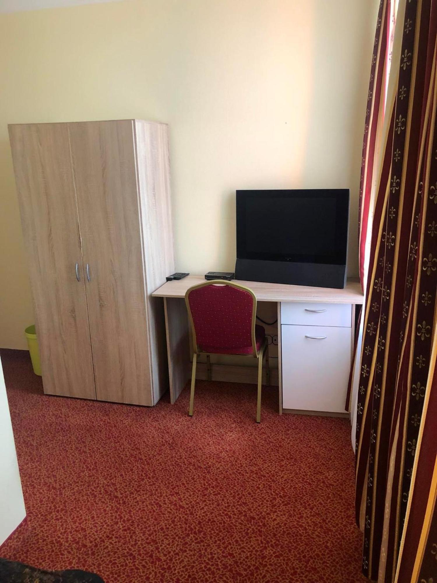 Hotel Eulenspiegel - Das Erlebnishotel In Riesa Room photo